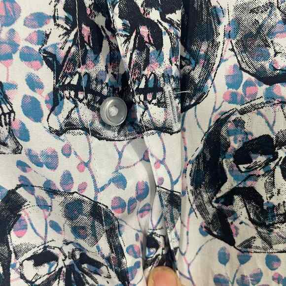 Robert Graham Long Sleeve Shirt. Skull. Small. Button Down. New with Tags - Picture 10 of 11